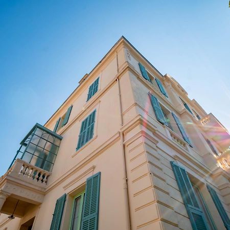 Banana'S Camp Hostel Cannes Exterior photo