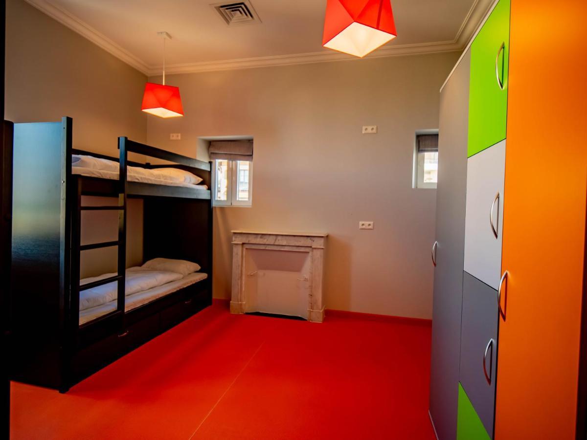 Banana'S Camp Hostel Cannes Exterior photo